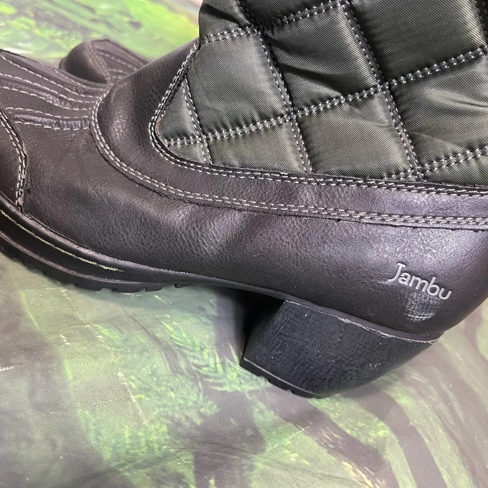 Jambu Women's Green Black Quilted Heeled Ankle Boots EUC Size 8